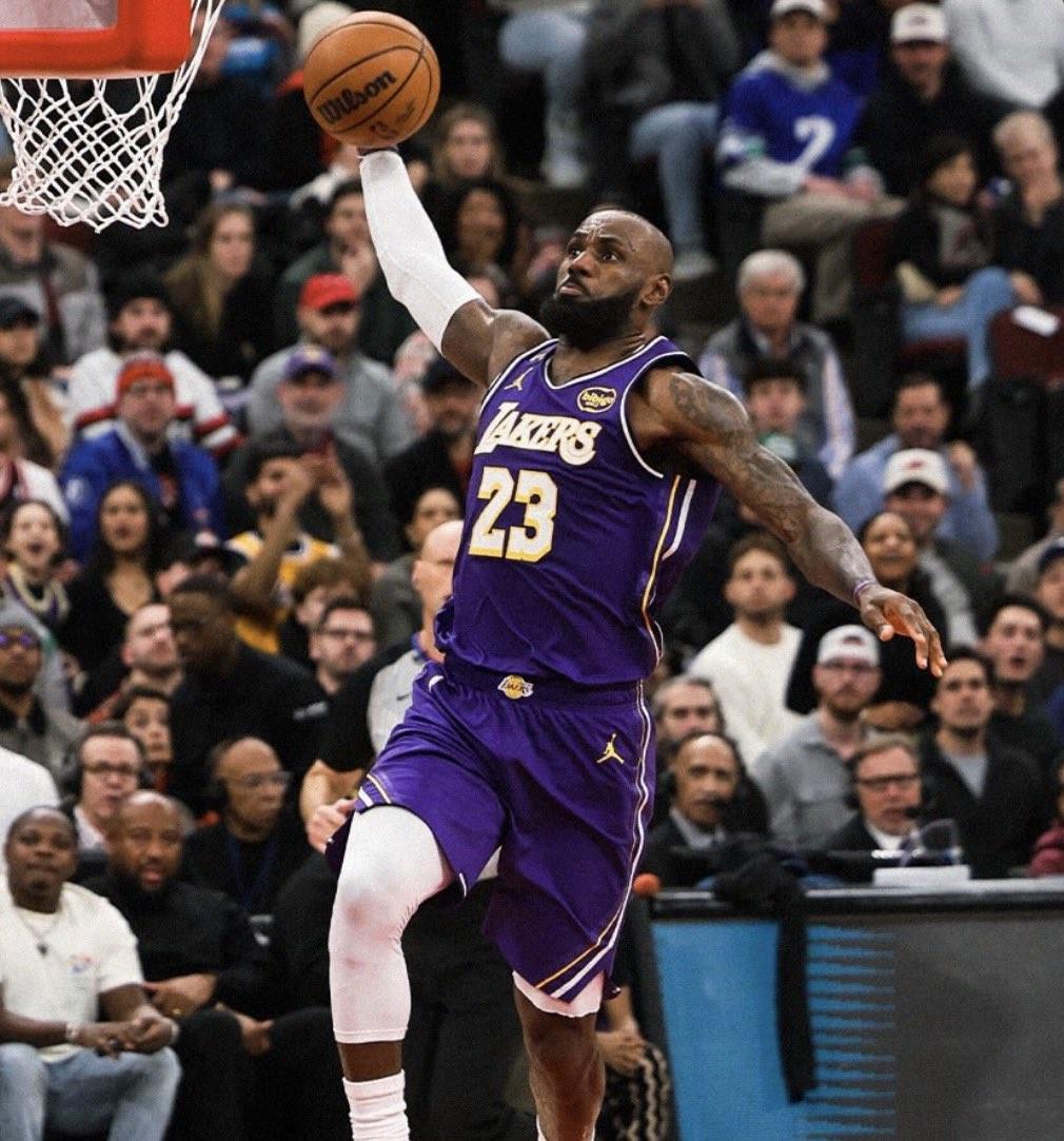 开云体育下载网页版-詹姆斯半场20分，成为NBA历史首位41岁后半场砍20+得分球员